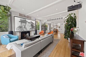 2425 S Corning St in Los Angeles, CA - Building Photo - Building Photo