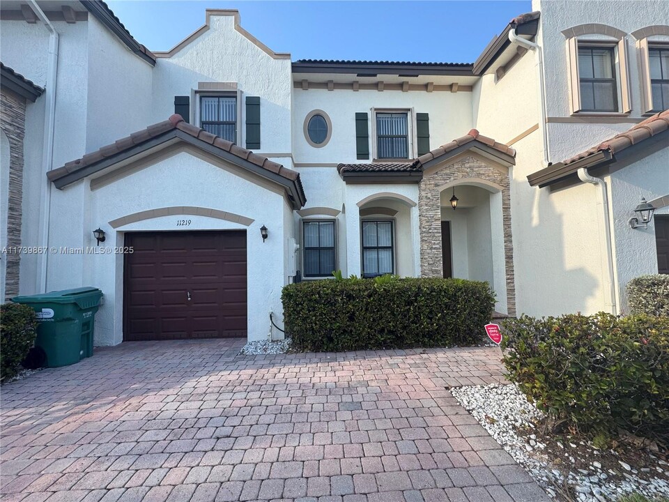11219 SW 236 Ln in Homestead, FL - Building Photo