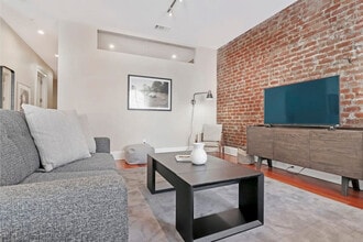 822 Perdido St in New Orleans, LA - Building Photo - Building Photo