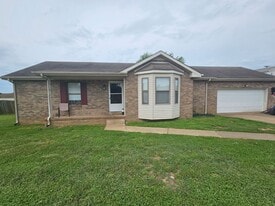 630 Flower Dr in Clarksville, TN - Building Photo