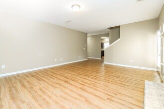 8 Misty Lea Dr in Dallas, GA - Foto de edificio - Building Photo