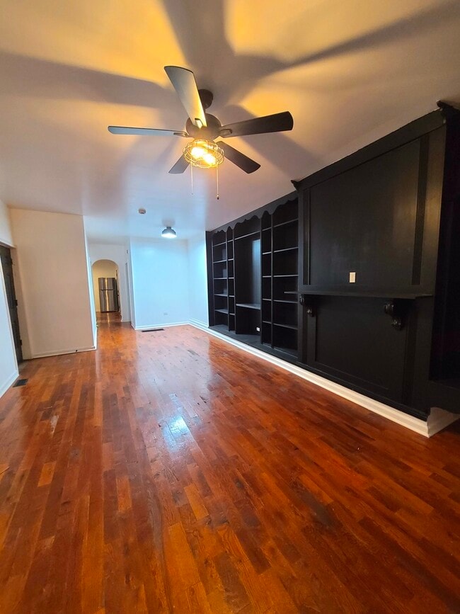 1751 W 21st Pl, Unit 1 in Chicago, IL - Foto de edificio - Building Photo