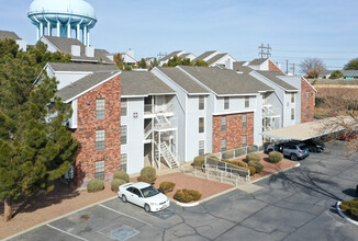 Shadow Ridge Apartment Homes in El Paso, TX - Building Photo - Building Photo