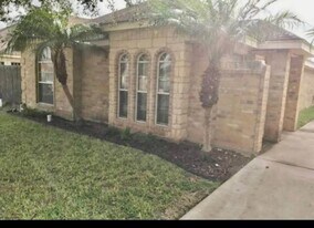 3603 S Embassy Ave, Unit A in Pharr, TX - Building Photo