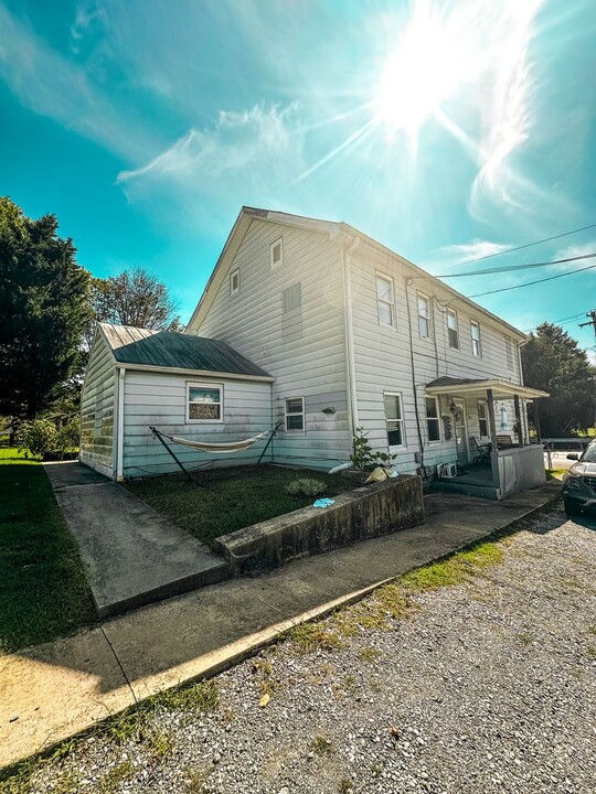 202 E Chapline St in Sharpsburg, MD - Building Photo