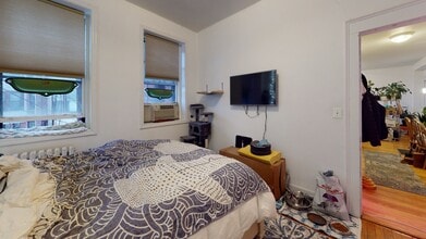 1999 Commonwealth Ave, Unit 6 in Boston, MA - Building Photo - Building Photo