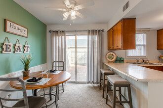 Yorktown Colony Apartments in Dayton, OH - Foto de edificio - Interior Photo