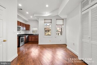 203 R St NW in Washington, DC - Foto de edificio - Building Photo