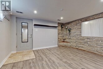 508 Upper Gage Ave in Hamilton, ON - Building Photo - Building Photo