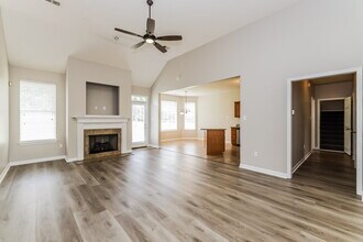 1391 Shetland Dr in Southaven, MS - Foto de edificio - Building Photo