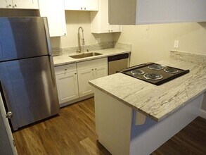 2300 G St in Sacramento, CA - Foto de edificio - Building Photo