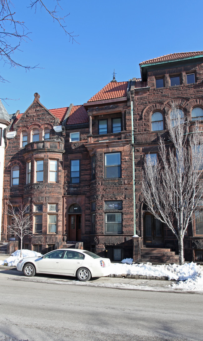 1805 Eutaw Pl in Baltimore, MD - Foto de edificio - Building Photo