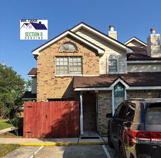 property at 2004 Greenpoint Dr