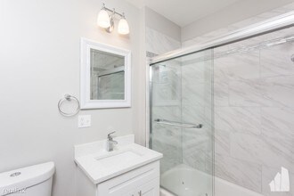 1733 N Artesian Ave-Unit -Apt 2 in Chicago, IL - Building Photo - Building Photo
