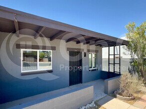 915 N Columbus Blvd in Tucson, AZ - Building Photo - Building Photo
