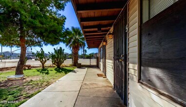 7508 W Orangewood Ave in Glendale, AZ - Building Photo - Building Photo
