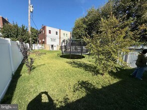 3124 Holly Rd in Philadelphia, PA - Building Photo - Building Photo