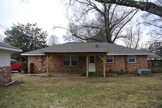 426 Cardinal Dr in Collierville, TN - Building Photo - Building Photo