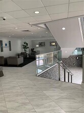 151 E Washington St in Orlando, FL - Building Photo - Building Photo