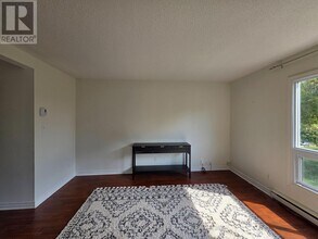 331 Phillip Murray Ave in Oshawa, ON - Building Photo - Building Photo