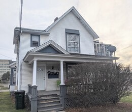 529 W Ionia St, Unit 1 in Lansing, MI - Building Photo - Building Photo