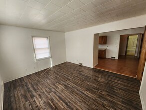 1324 E 10th St in Davenport, IA - Foto de edificio - Building Photo