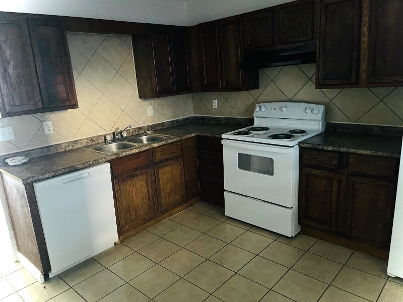 1015 N 14th St in Killeen, TX - Building Photo
