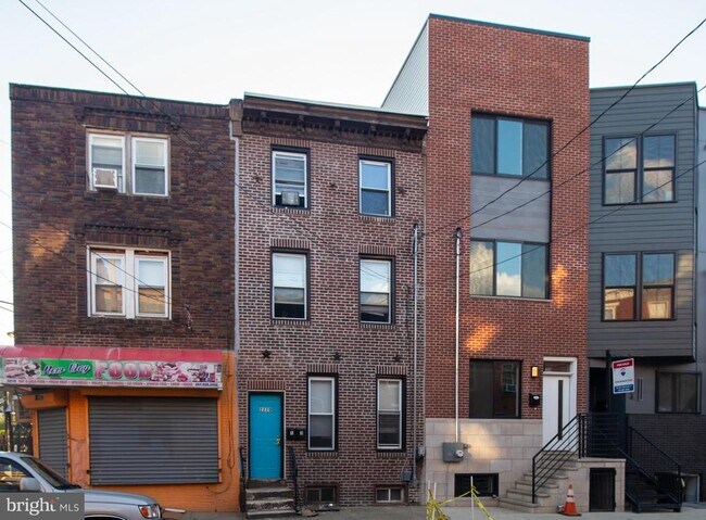 property at 2220 N Howard St