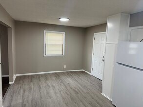 8309 The Paseo in Kansas City, MO - Building Photo - Building Photo