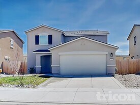 8956 Wolf River Dr in Reno, NV - Building Photo