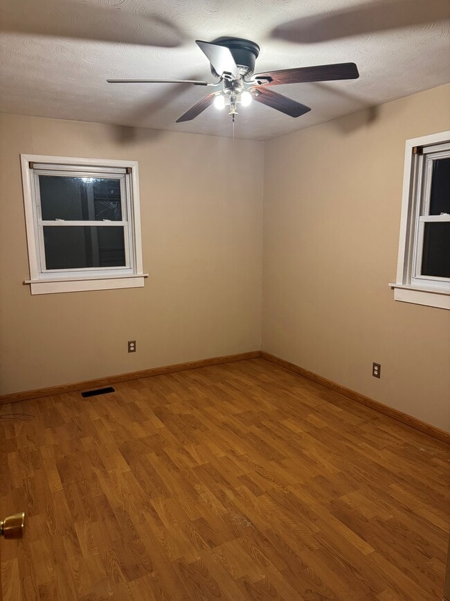 58 Oriole Dr in Decatur, IL - Building Photo - Building Photo