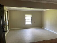 401 Farrer St photo'