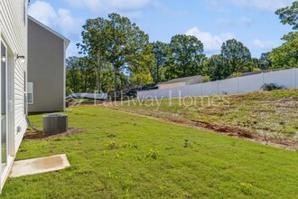 6316 Lowe Ln in Charlotte, NC - Foto de edificio - Building Photo