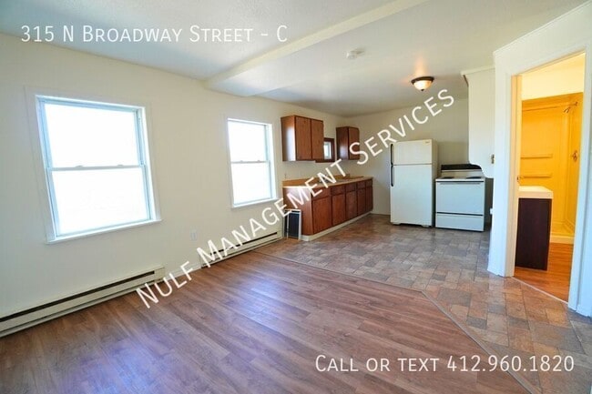 property at 315 N Broadway St