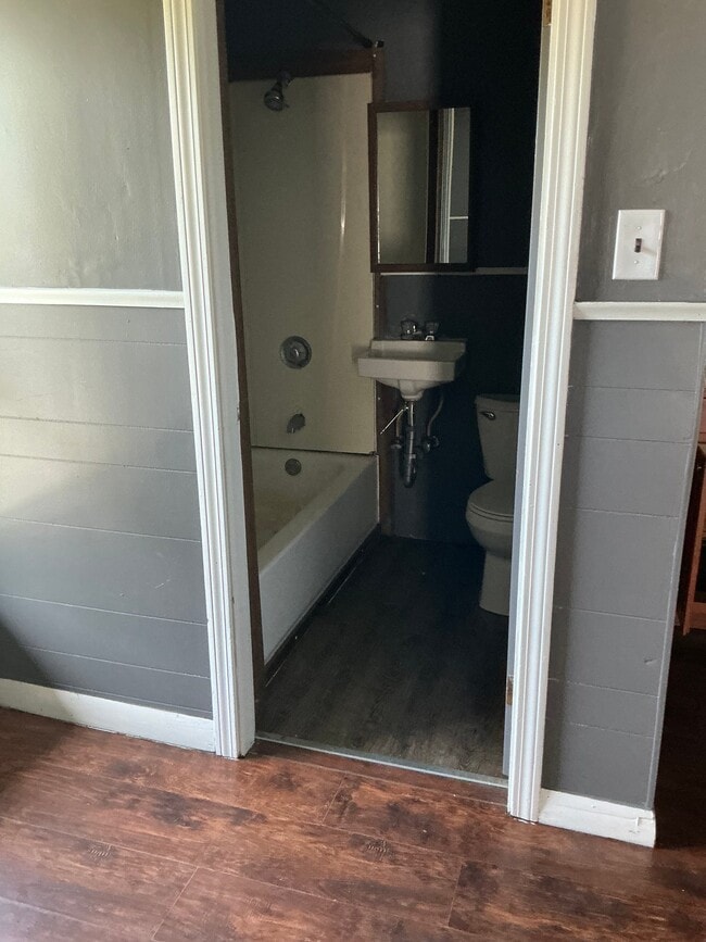 26 Hale St, Unit 2-L