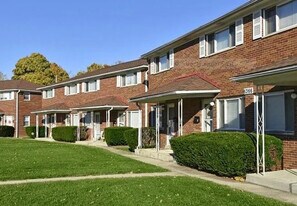 6220 Ambleside Dr in Columbus, OH - Building Photo