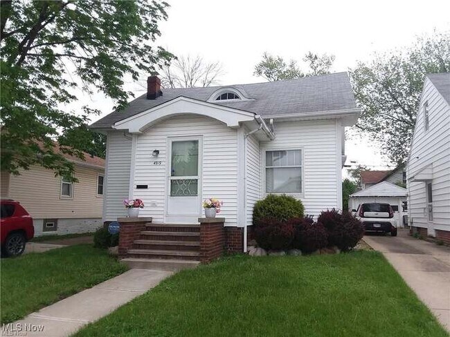 property at 4919 E 107th St