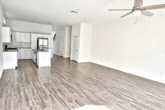1622 Dakota St in San Antonio, TX - Building Photo - Building Photo