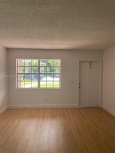 10476 NW 8th St in Pembroke Pines, FL - Building Photo - Building Photo