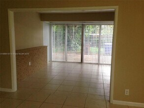 1325 SE 1st Terrace in Deerfield Beach, FL - Building Photo - Building Photo