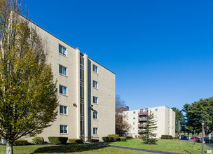 Leisure Lane Apartments in Stoneham, MA - Foto de edificio - Building Photo