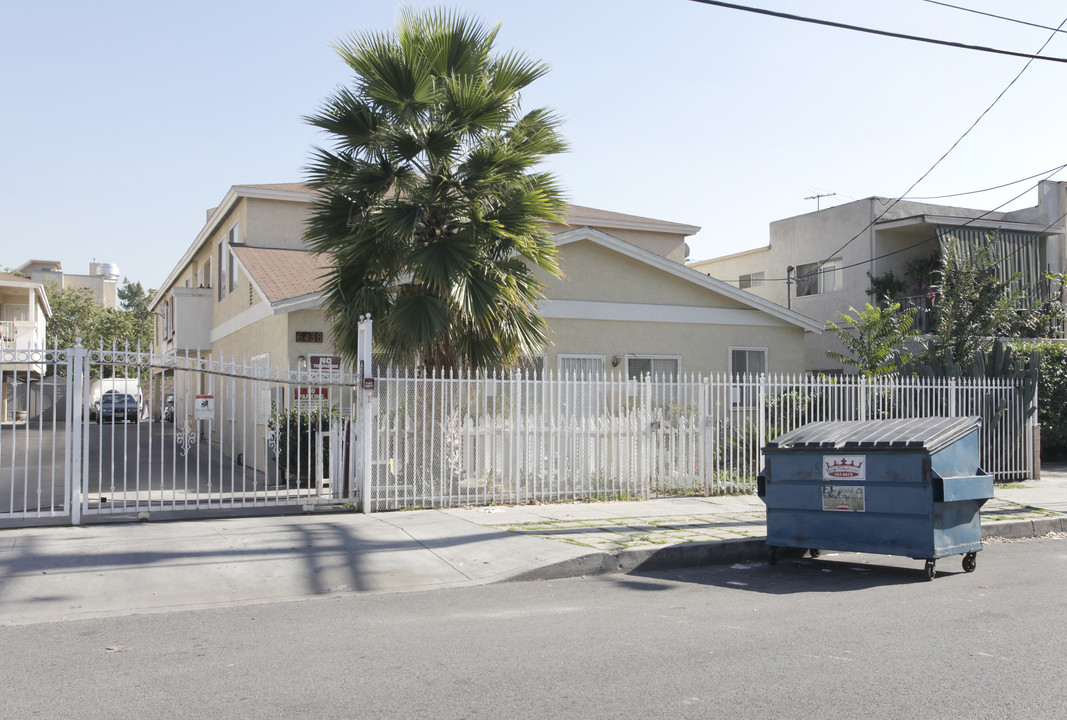 6438 Troost Ave in North Hollywood, CA - Building Photo