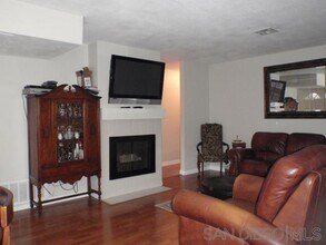 10710 Dabney Dr in San Diego, CA - Building Photo - Building Photo