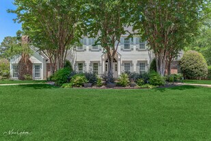 1260 Capilano Dr in Shreveport, LA - Building Photo