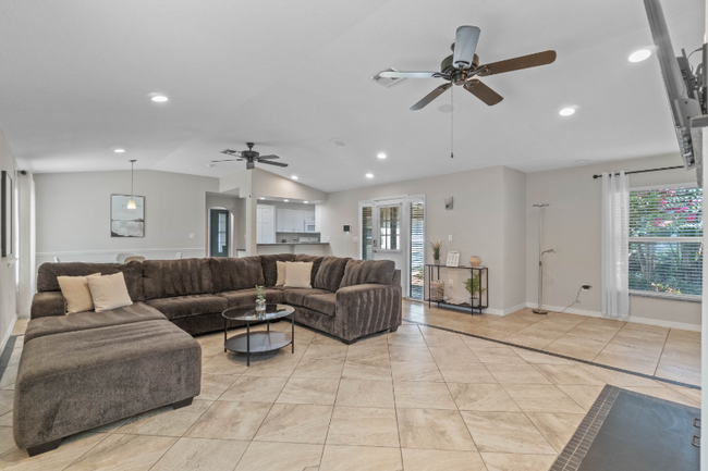 2616 S Crystal Lake Dr in Orlando, FL - Building Photo - Building Photo