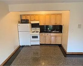 28-42 29th St in Queens, NY - Building Photo - Building Photo