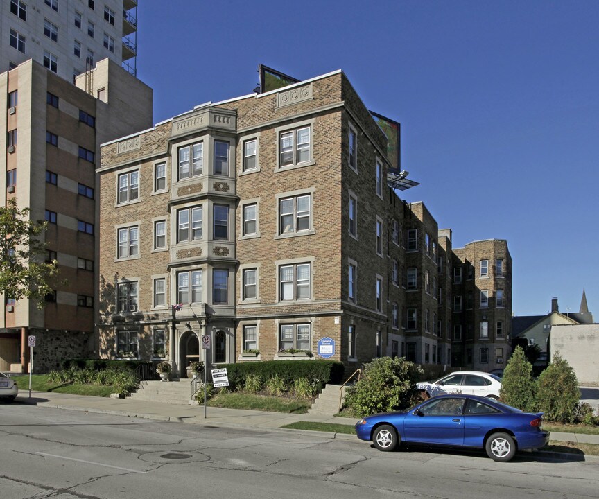 Franklin House in Milwaukee, WI - Foto de edificio