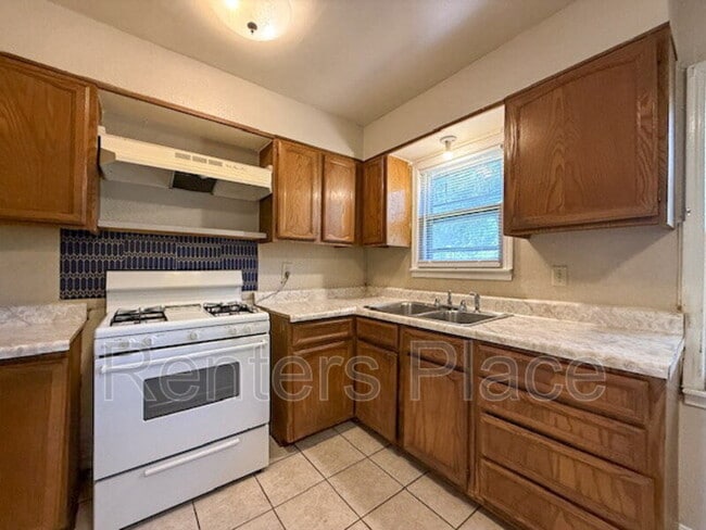 3512 W 43rd Pl in Tulsa, OK - Building Photo - Building Photo