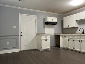 2044 Ruth St NW in Atlanta, GA - Building Photo - Building Photo