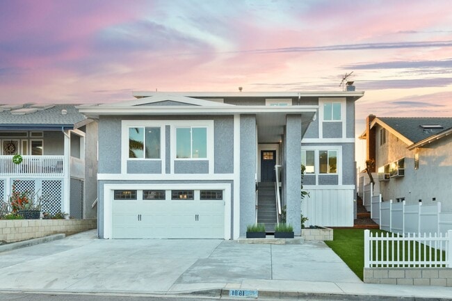 property at 1881 Parkview Cir